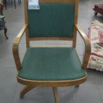 447 1534 Karmstol